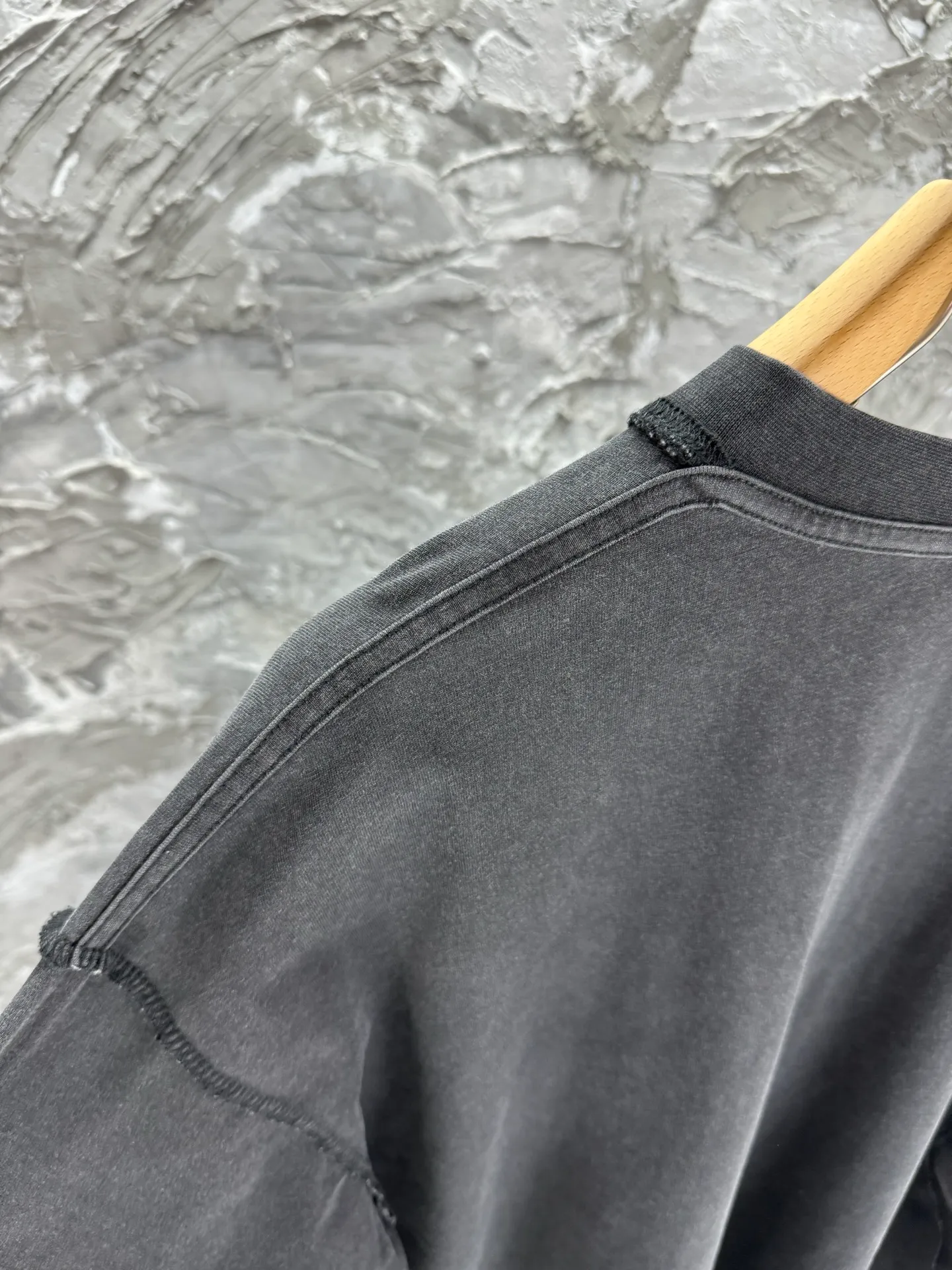 BALENCI*GA 25 . . . . . . 280g . . OS Same Style -Color： -SIZE：Xs S M L 8636